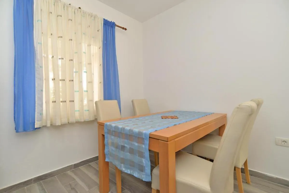 Lovely Flat Just Steps From The Beach Fazana 0*,